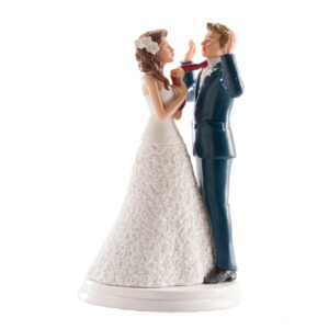 A vőlegény feladja esküvői figura