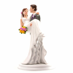 Menyasszony a karban esküvői figura